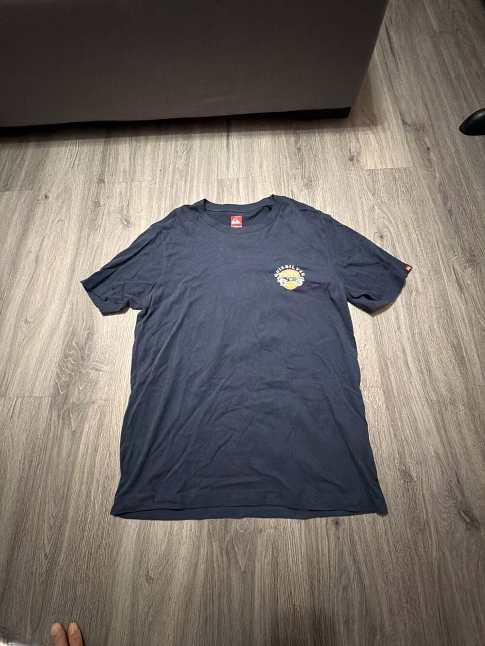 Quiksilver Men's Navy Blue Graphic Short Sleeve T-Shirt Size M